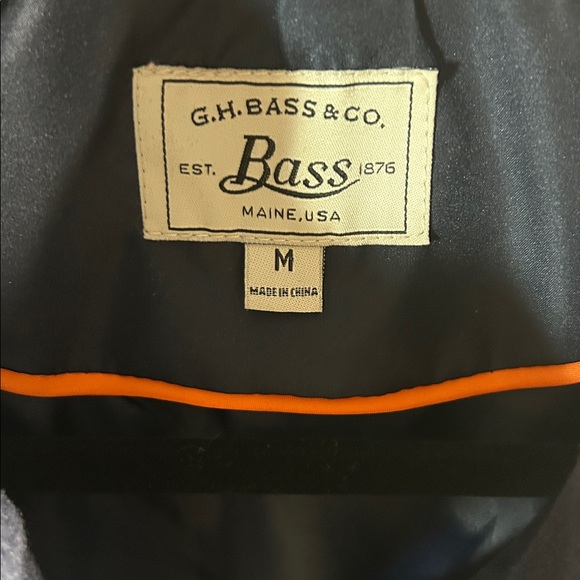 G.H. Bass Navy Quilted Zip-Up Vest with Pockets - Picture 2 of 3